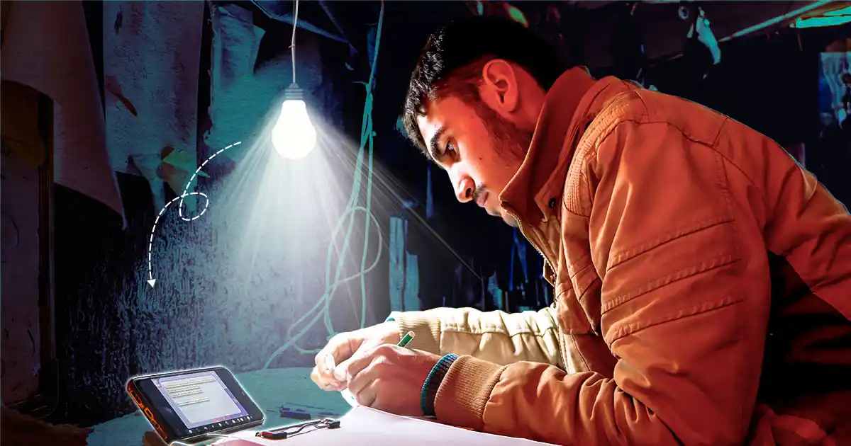 إبراهيم العلون: هزم اليأس وصنع الحلم بقوّة إرادته