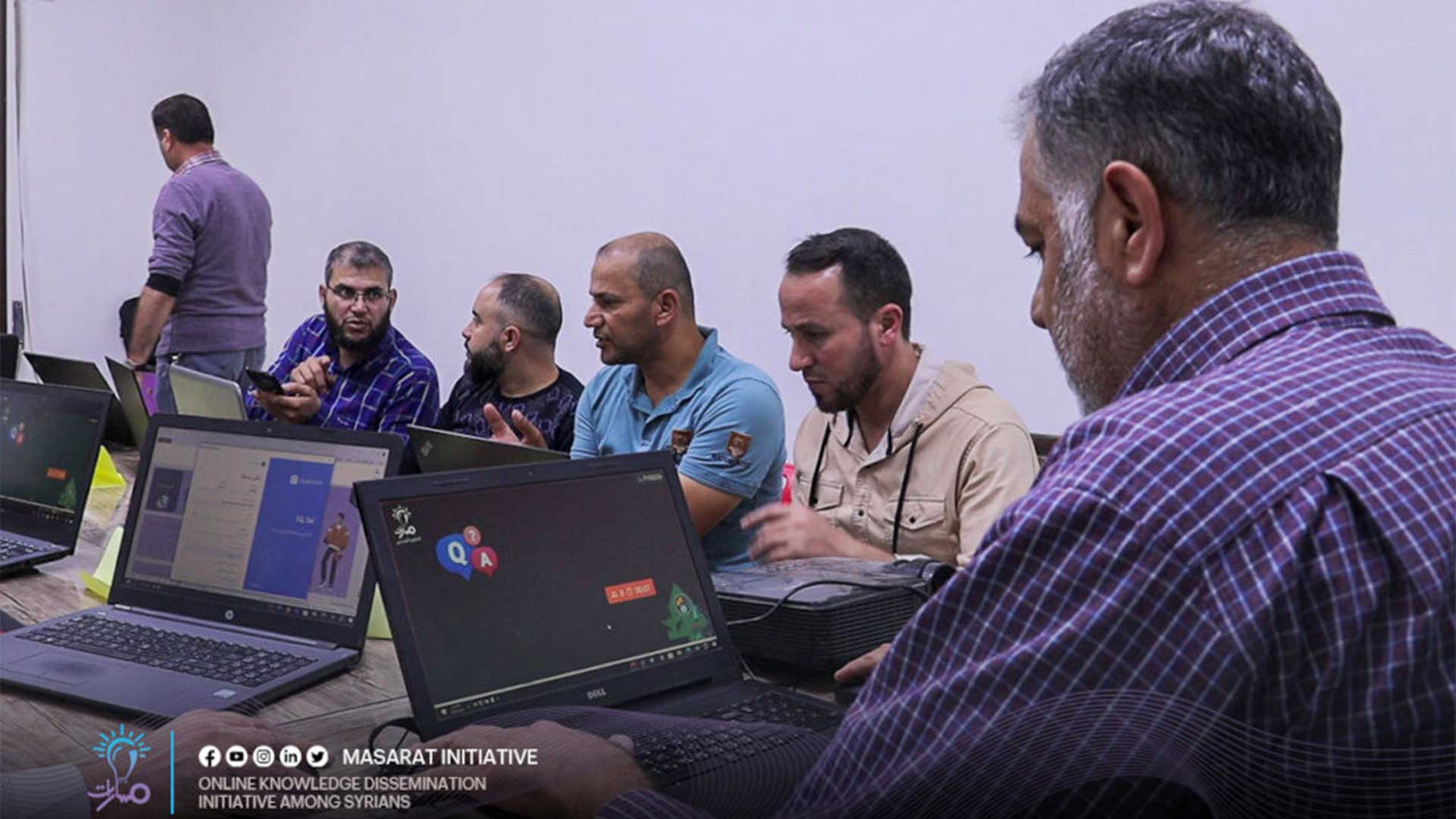 المدونة 16 تحليل SWOT هو أداة استراتيجية تستخدم لتقييم نقاط القوة والضعف والفرص والتهديدات المتعلقة بمنظمة ما أو مشروع أو فكرة تجارية