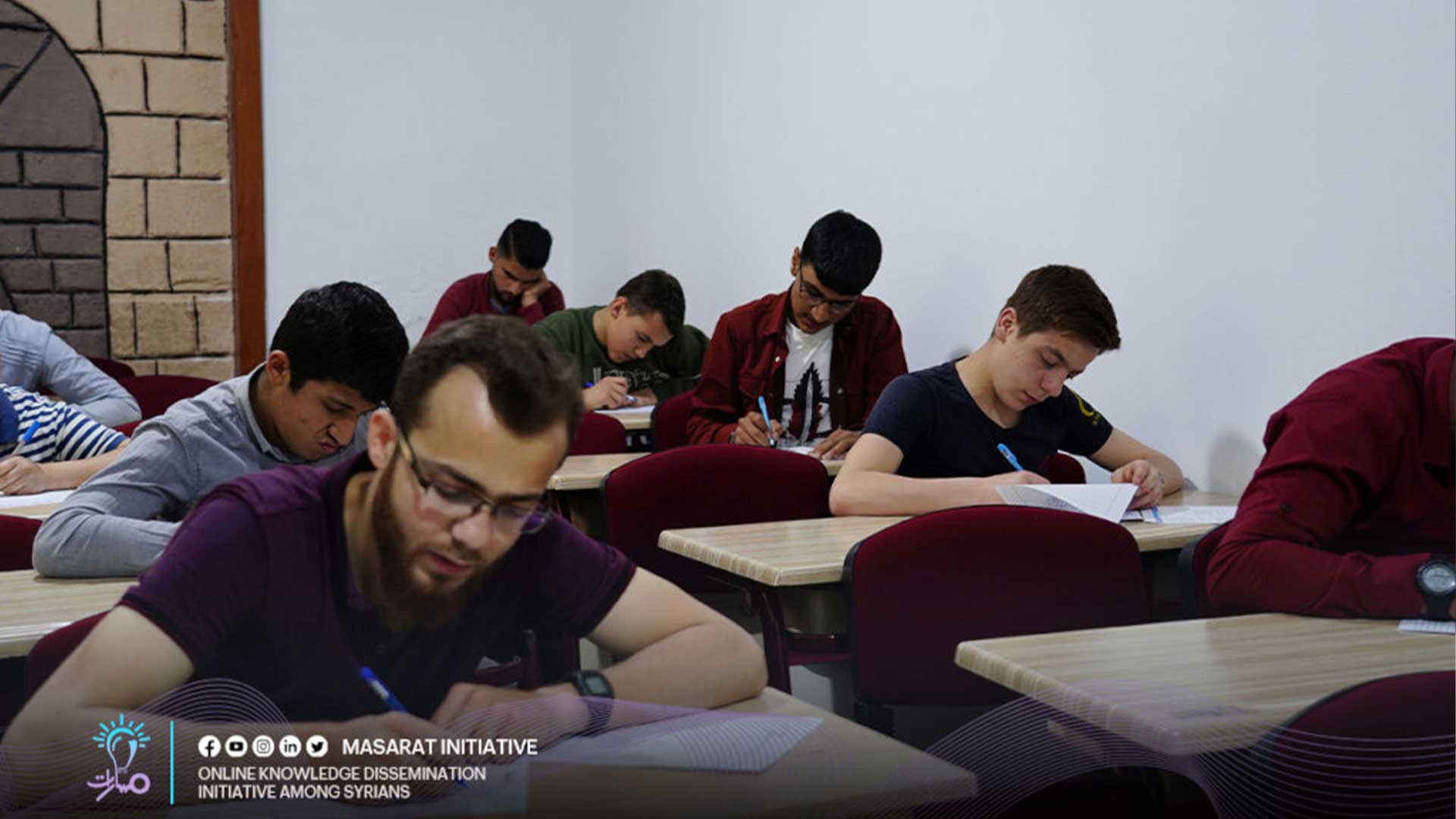 اكتشف تأثير ابن خلدون، رائد التعليم والنقد الاجتماعي في العصور الوسطى، على النظم التعليمية الحديثة من خلال تحليله العميق للعوامل الاجتماعية