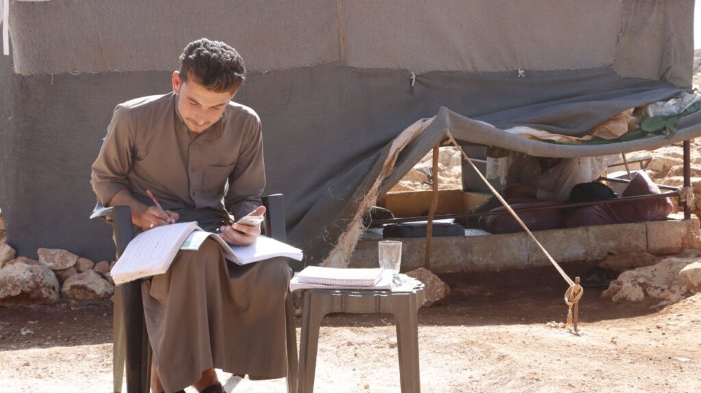 تكتسب هذه الأيام خصوصية عظيمة بفضل الأحاديث الصحيحة الواردة في فضل العشر الأواخر من رمضان، حيث تنقل لنا عن النبي محمد صلى الله عليه وسلم - Discover hadiths on the last 10 days of Ramadan, their virtues, and how the Prophet (pbuh) observed these sacred nights of worship.